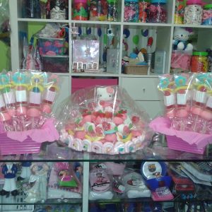 Centros con brochetas de chuches